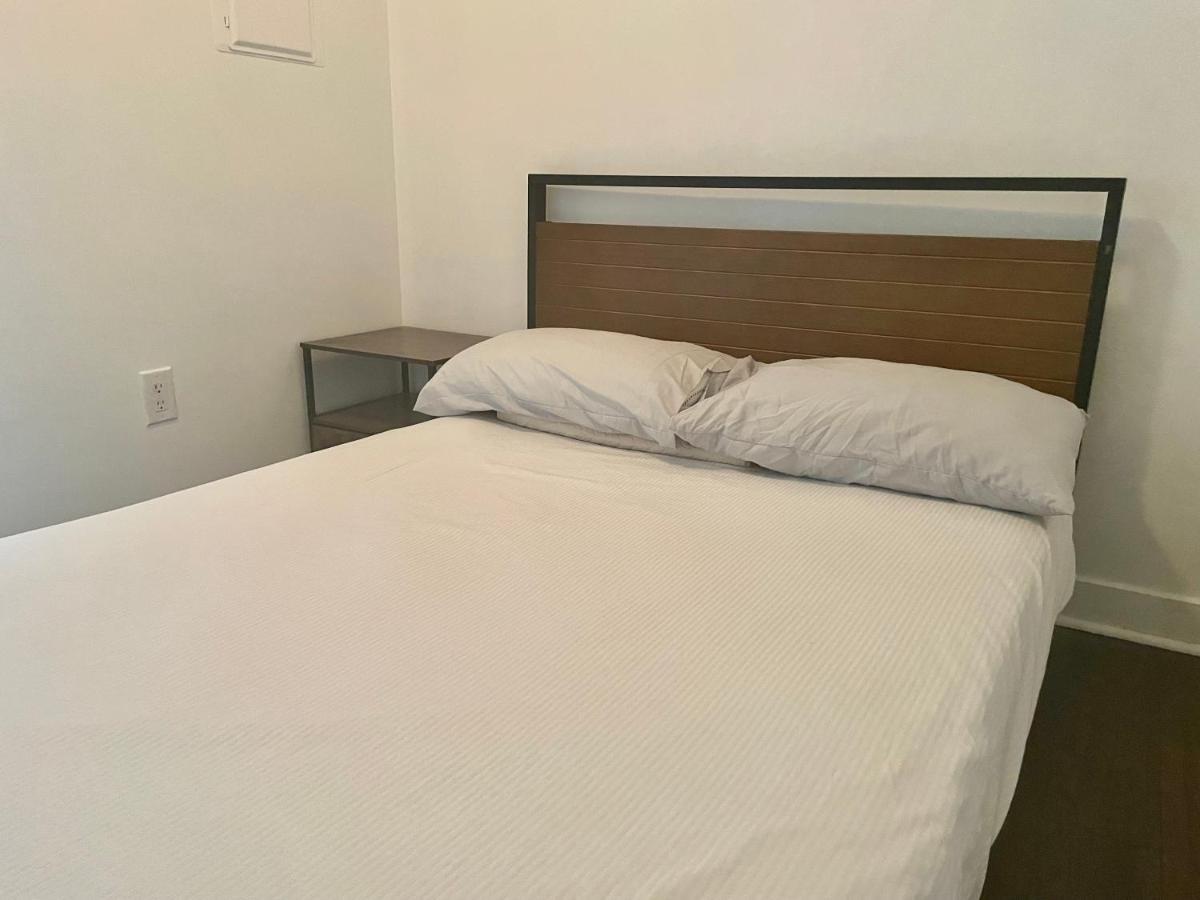 Three Br Condo Step To Cn Tower Rogers Center With Free Parking Toronto Buitenkant foto