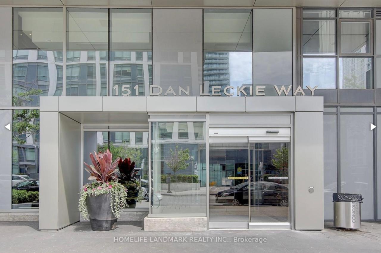 Three Br Condo Step To Cn Tower Rogers Center With Free Parking Toronto Buitenkant foto