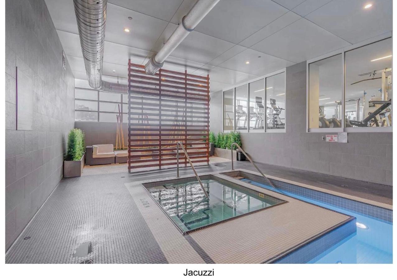 Three Br Condo Step To Cn Tower Rogers Center With Free Parking Toronto Buitenkant foto